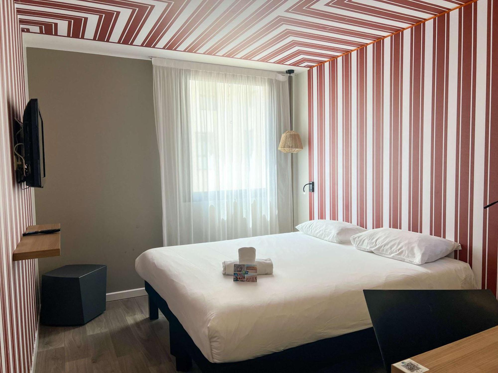 Ibis Styles Nimes Gare Centre Hotell Exteriör bild